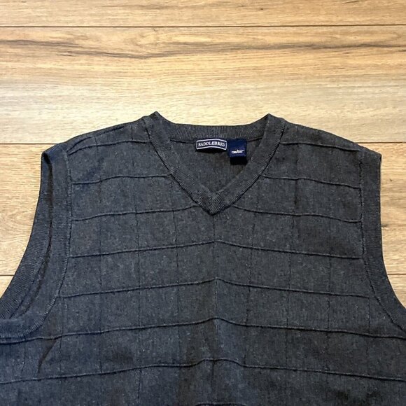 Men's Saddlebred Knit Sweater Vest LARGE Dark Gray Square Block Pattern Classic - Picture 2 of 7